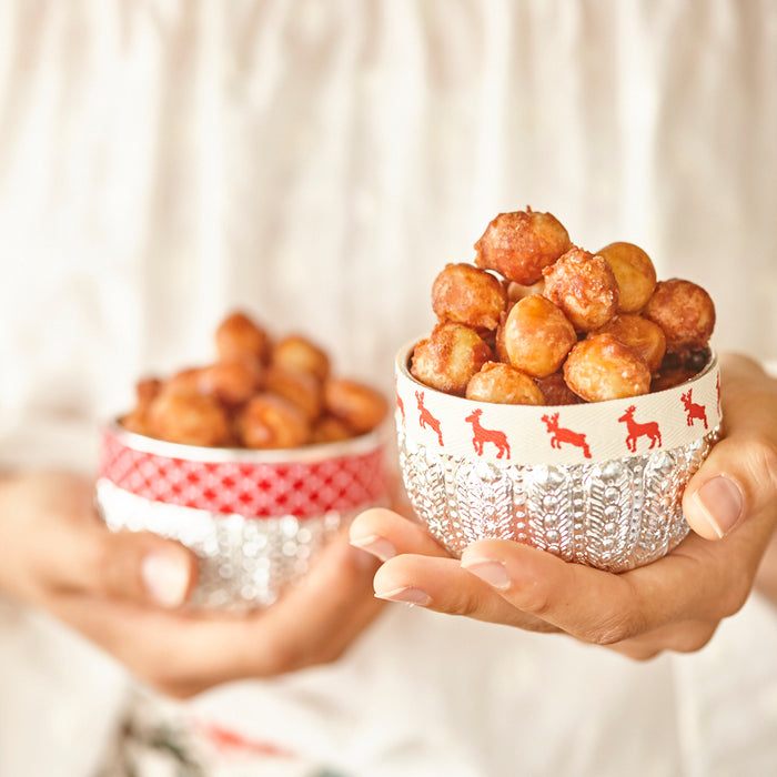Candied macadamias
