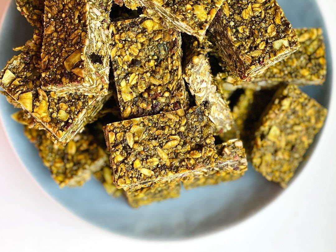 Wild Berry Granola Bars — Brookfarm