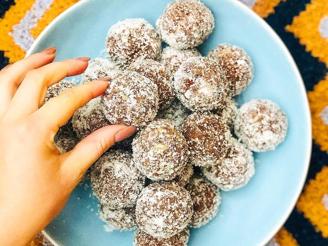 Cacao & Coconut Protein Balls - Brookfarm